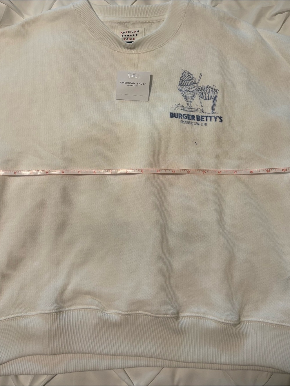 American Eagle Burger Betty’s Crewneck Fleece Sweatshirt, Women’s Small NWT - Picture 7 of 10
